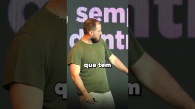 NÃO APONTE O DEDO PRO OUTRO QUANDO VOCÊ NEM FEZ O SEU